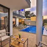 Patara 2 Bedroom Secluded With Private Pool Hot Tub ヴィラ